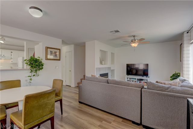 9564 Belle Fountain Avenue, Las Vegas, NV 89123