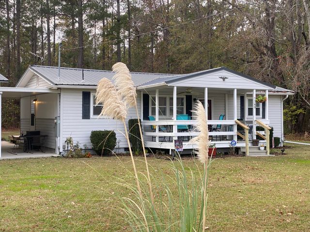 1369 Gin Pond Drive, Summerton, SC 29148