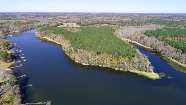 1369 Gin Pond Drive, Summerton, SC 29148