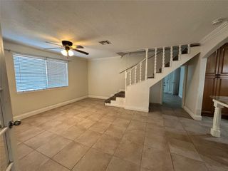 6905 Palestine Street B, Houston, TX 77020