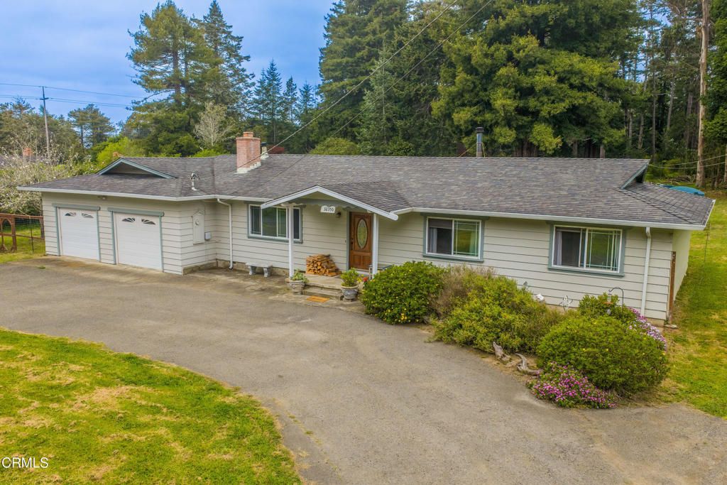 Image 3 of property listing at 32350 Ellison Way, Fort Bragg, CA 95437