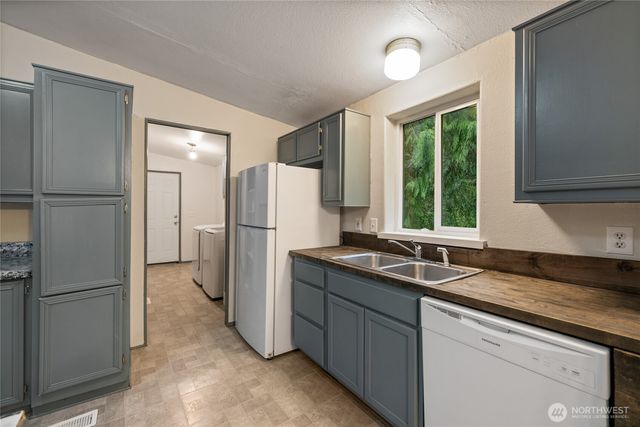 8341 Daphne Ct SE, Yelm, WA 98597