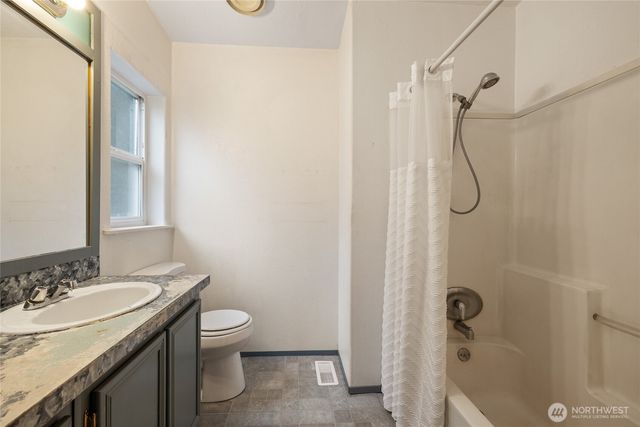 8341 Daphne Ct SE, Yelm, WA 98597