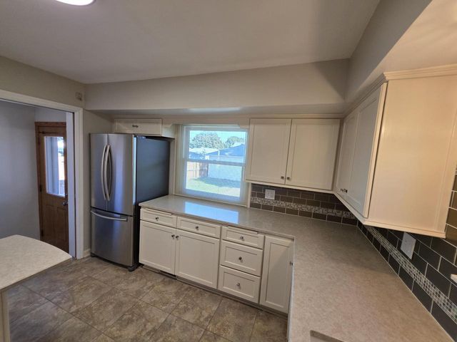 3760 N 85th STREET, Milwaukee, WI 53222