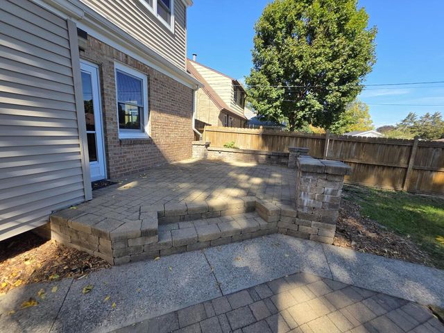 3760 N 85th STREET, Milwaukee, WI 53222