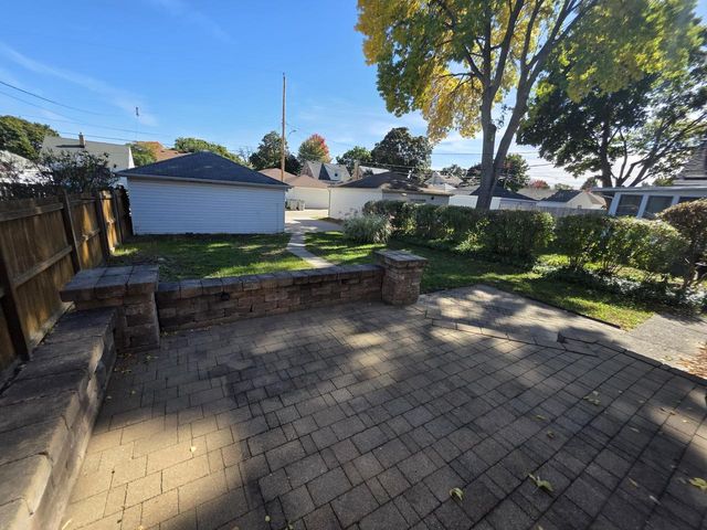 3760 N 85th STREET, Milwaukee, WI 53222