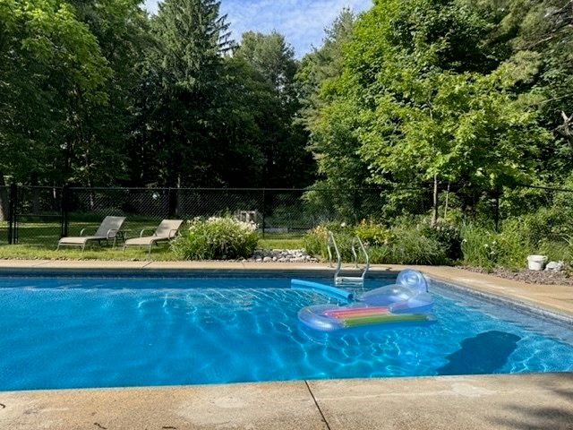 768 Salem, Groveland, MA 01834