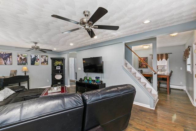 768 Salem, Groveland, MA 01834