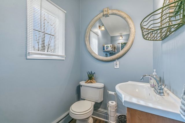 768 Salem, Groveland, MA 01834