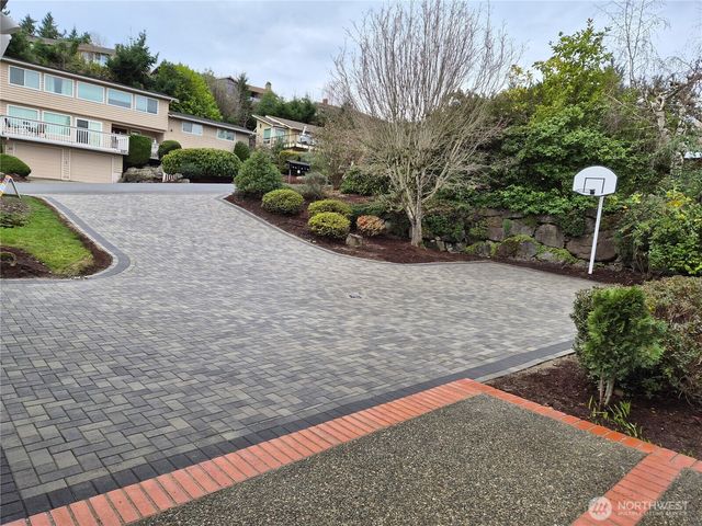 110 174th Place NE, Bellevue, WA 98008