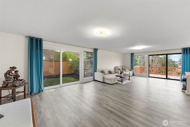 110 174th Place NE, Bellevue, WA 98008