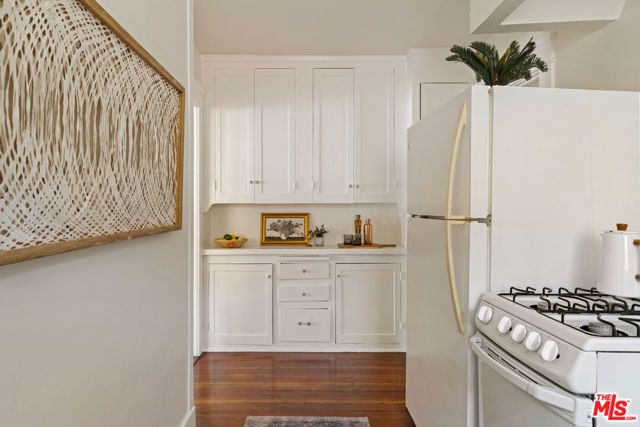 1560 Morton Avenue, Los Angeles, CA 90026
