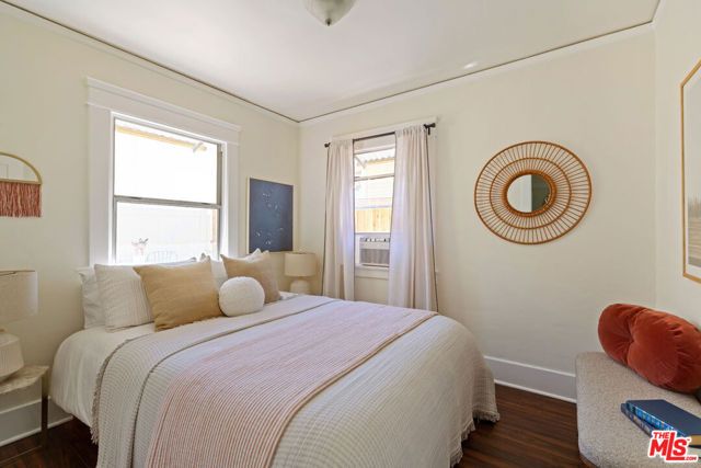 1560 Morton Avenue, Los Angeles, CA 90026
