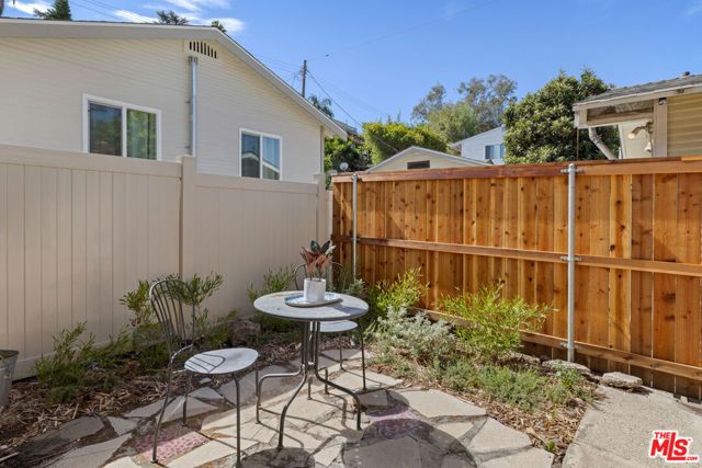 1560 Morton Avenue, Los Angeles, CA 90026