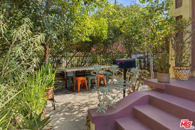 1560 Morton Avenue, Los Angeles, CA 90026