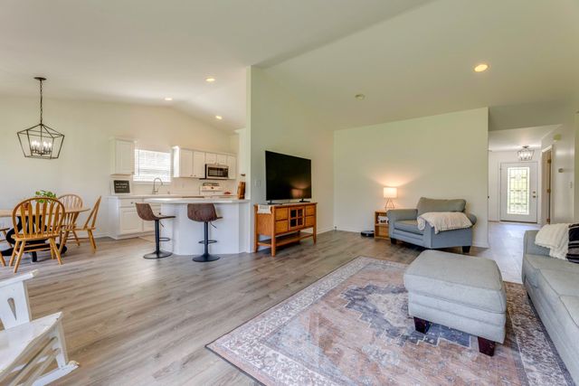 25 Rella Rae Street, Marysville, MI 48040