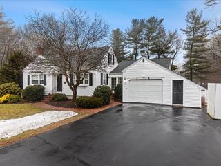 22 Villa Dr, Foxboro, MA 02035