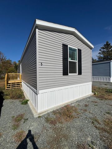 5 Cubb Street, Lancaster, NH 03584