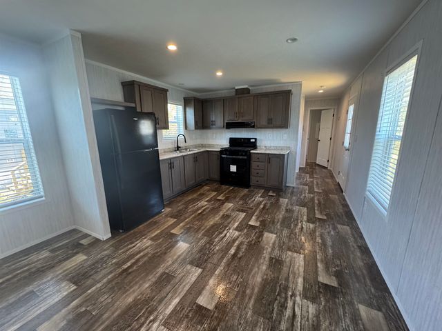 5 Cubb Street, Lancaster, NH 03584