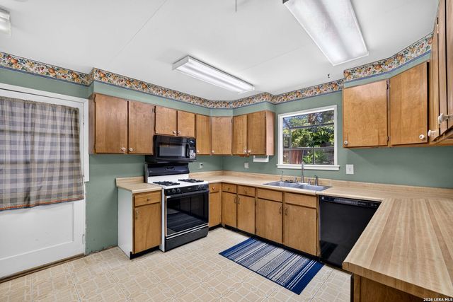 555 Dawnview, San Antonio, TX 78213