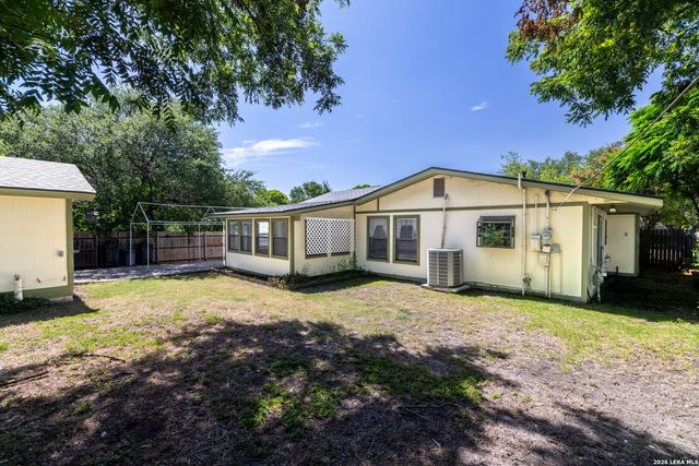555 Dawnview, San Antonio, TX 78213