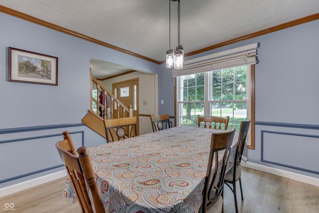 6724 W Sweet Creek Drive, New Palestine, IN 46163