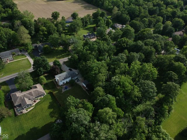 6724 W Sweet Creek Drive, New Palestine, IN 46163
