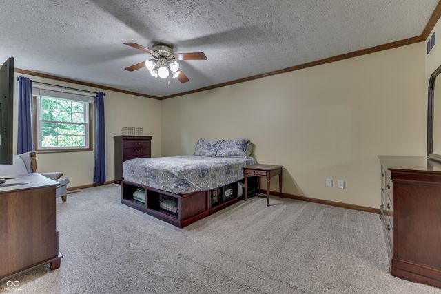 6724 W Sweet Creek Drive, New Palestine, IN 46163