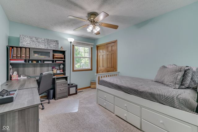 6724 W Sweet Creek Drive, New Palestine, IN 46163