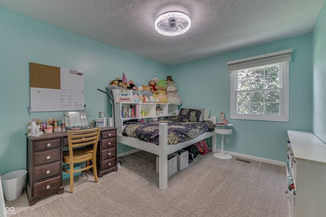6724 W Sweet Creek Drive, New Palestine, IN 46163