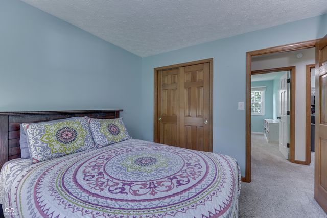 6724 W Sweet Creek Drive, New Palestine, IN 46163