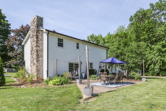 6724 W Sweet Creek Drive, New Palestine, IN 46163