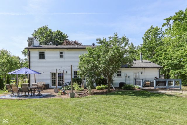 6724 W Sweet Creek Drive, New Palestine, IN 46163