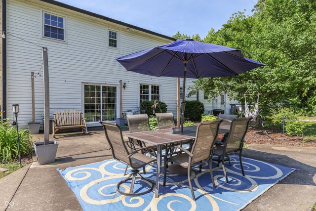 6724 W Sweet Creek Drive, New Palestine, IN 46163