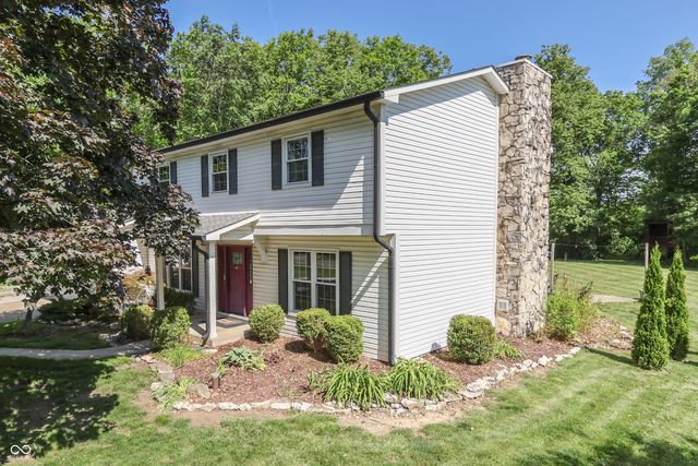 6724 W Sweet Creek Drive, New Palestine, IN 46163