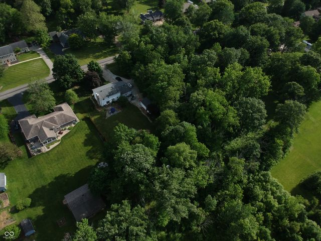 6724 W Sweet Creek Drive, New Palestine, IN 46163