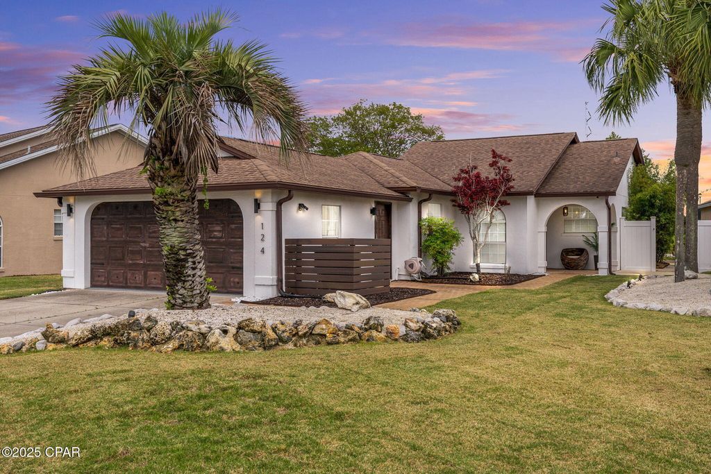 Image 1 of property listing at 124 Glades Turn, Panama City Beach, FL 32407