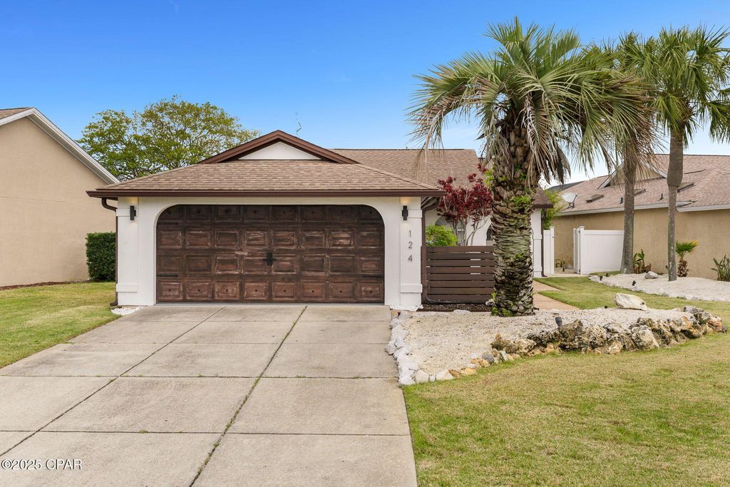 Image 2 of property listing at 124 Glades Turn, Panama City Beach, FL 32407