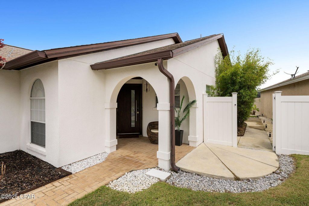 Image 3 of property listing at 124 Glades Turn, Panama City Beach, FL 32407