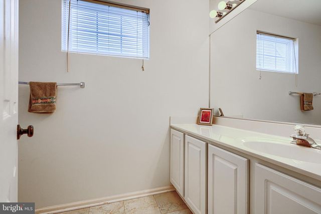 18 DINADEN CIR, Pikesville, MD 21208