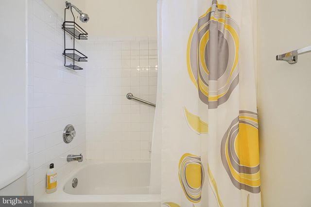 18 DINADEN CIR, Pikesville, MD 21208