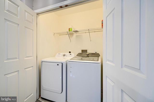 18 DINADEN CIR, Pikesville, MD 21208