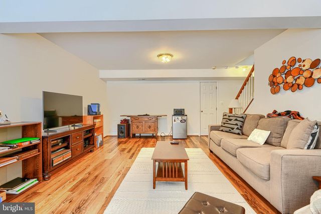 18 DINADEN CIR, Pikesville, MD 21208