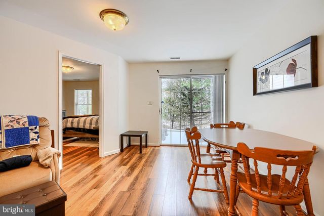 18 DINADEN CIR, Pikesville, MD 21208