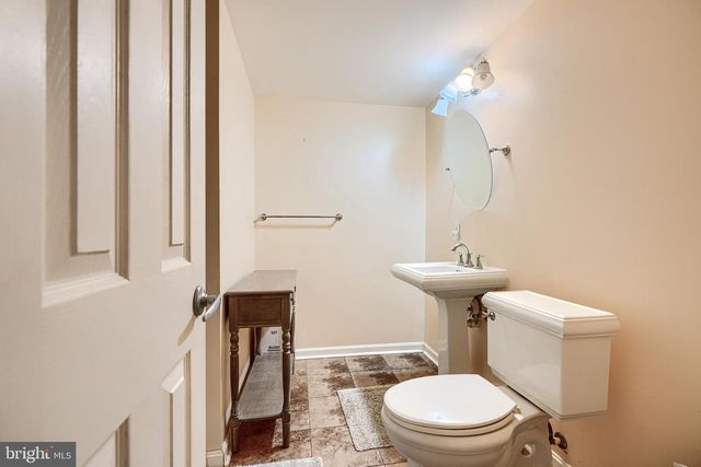 18 DINADEN CIR, Pikesville, MD 21208