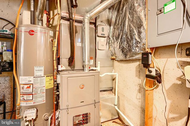 18 DINADEN CIR, Pikesville, MD 21208