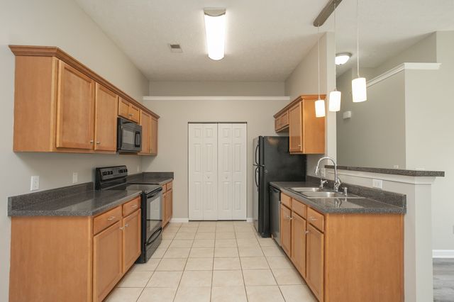 564 Rose Cottage Cir, Gallatin, TN 37066
