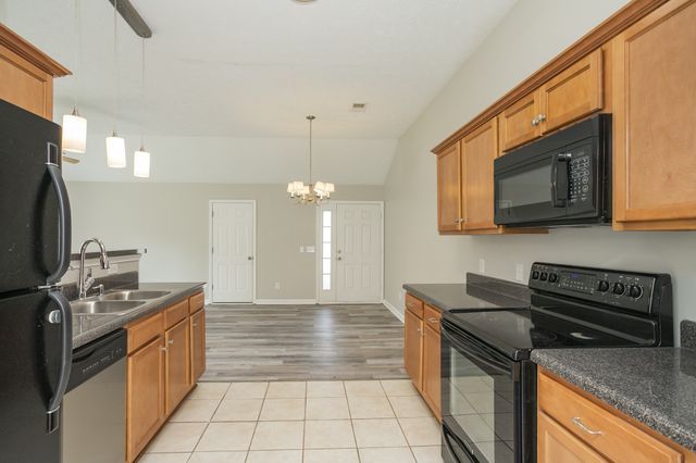 564 Rose Cottage Cir, Gallatin, TN 37066