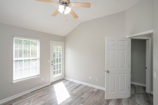 564 Rose Cottage Cir, Gallatin, TN 37066