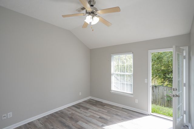 564 Rose Cottage Cir, Gallatin, TN 37066